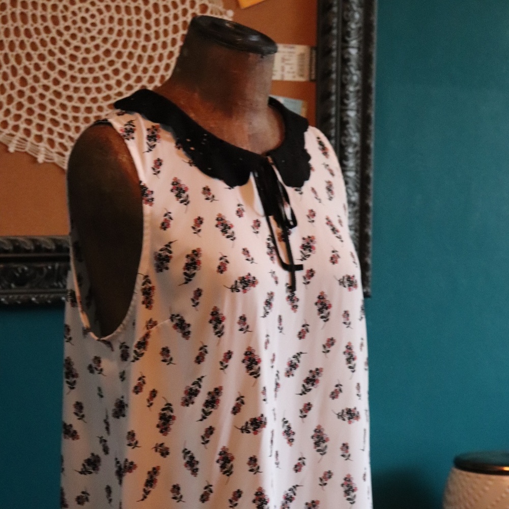 Lauren Conrad Tank Top - Size XL
